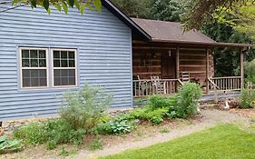 Restored1850S Log Cabin, With Gazebo And Gardens! 1 Mile To Downtown Weaverville