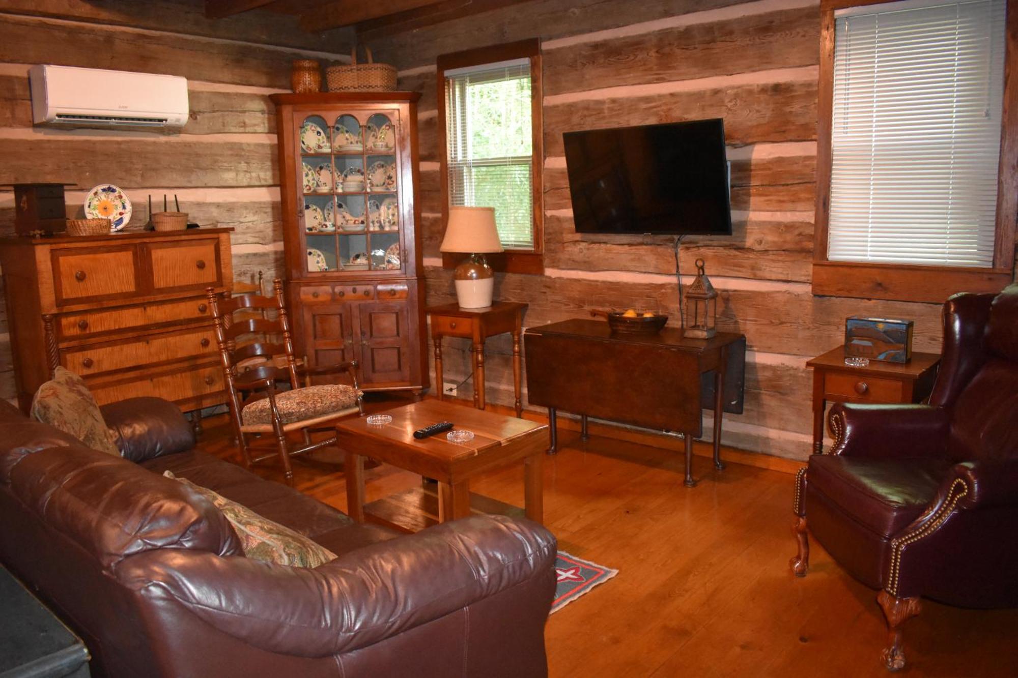 Restored1850S Log Cabin, With Gazebo And Gardens! 1 Mile To Downtown Weaverville Exterior photo