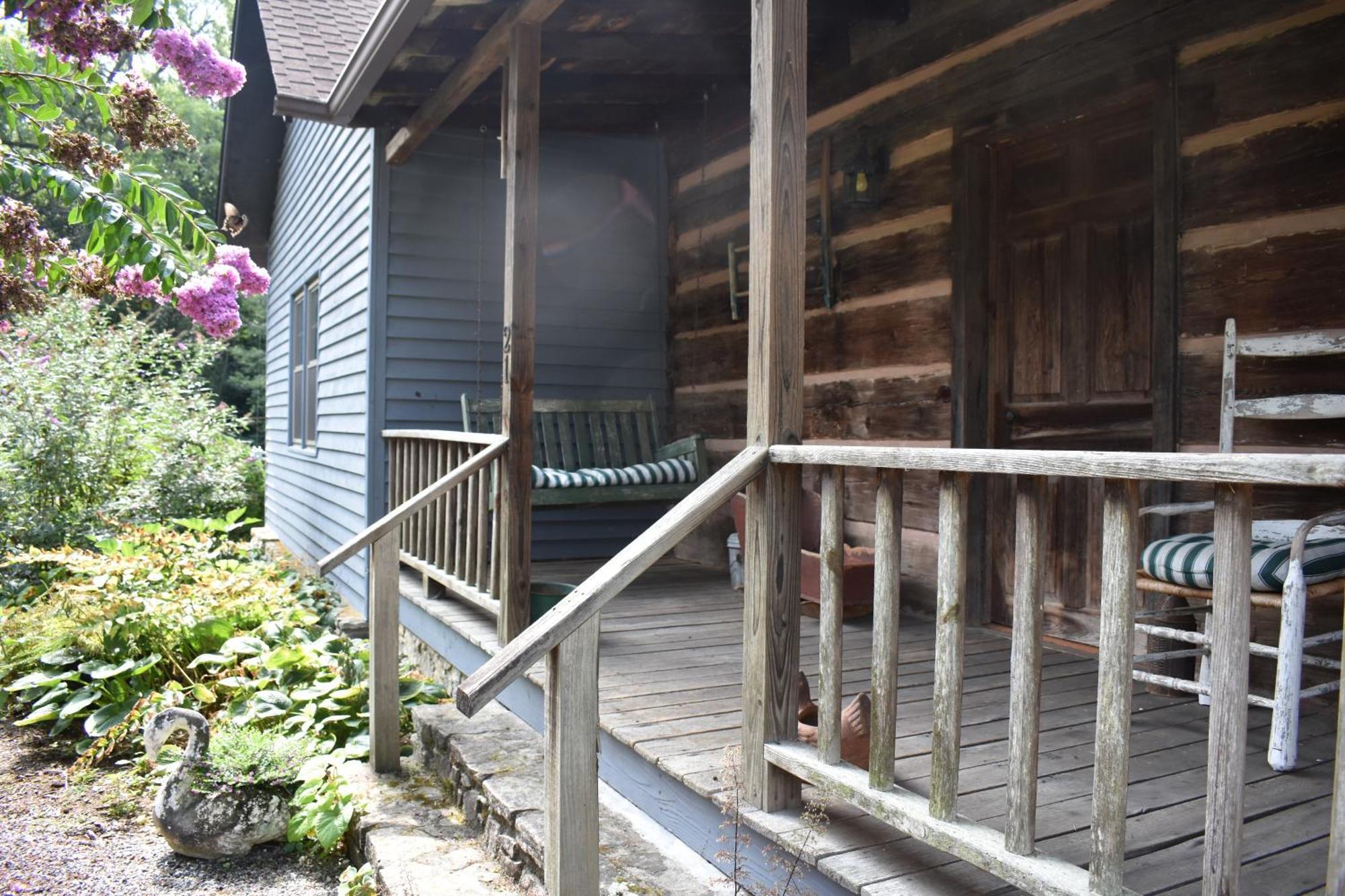 Restored1850S Log Cabin, With Gazebo And Gardens! 1 Mile To Downtown Weaverville Exterior photo
