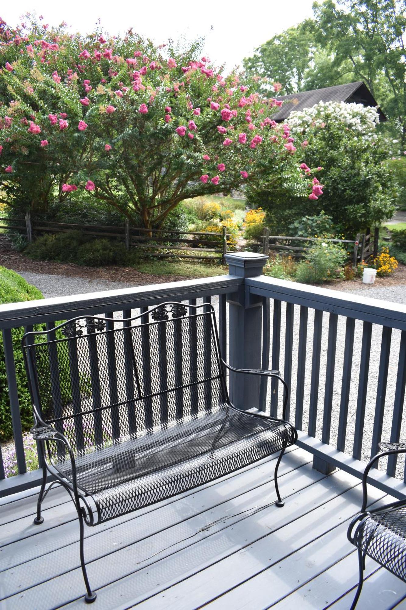 Restored1850S Log Cabin, With Gazebo And Gardens! 1 Mile To Downtown Weaverville Exterior photo