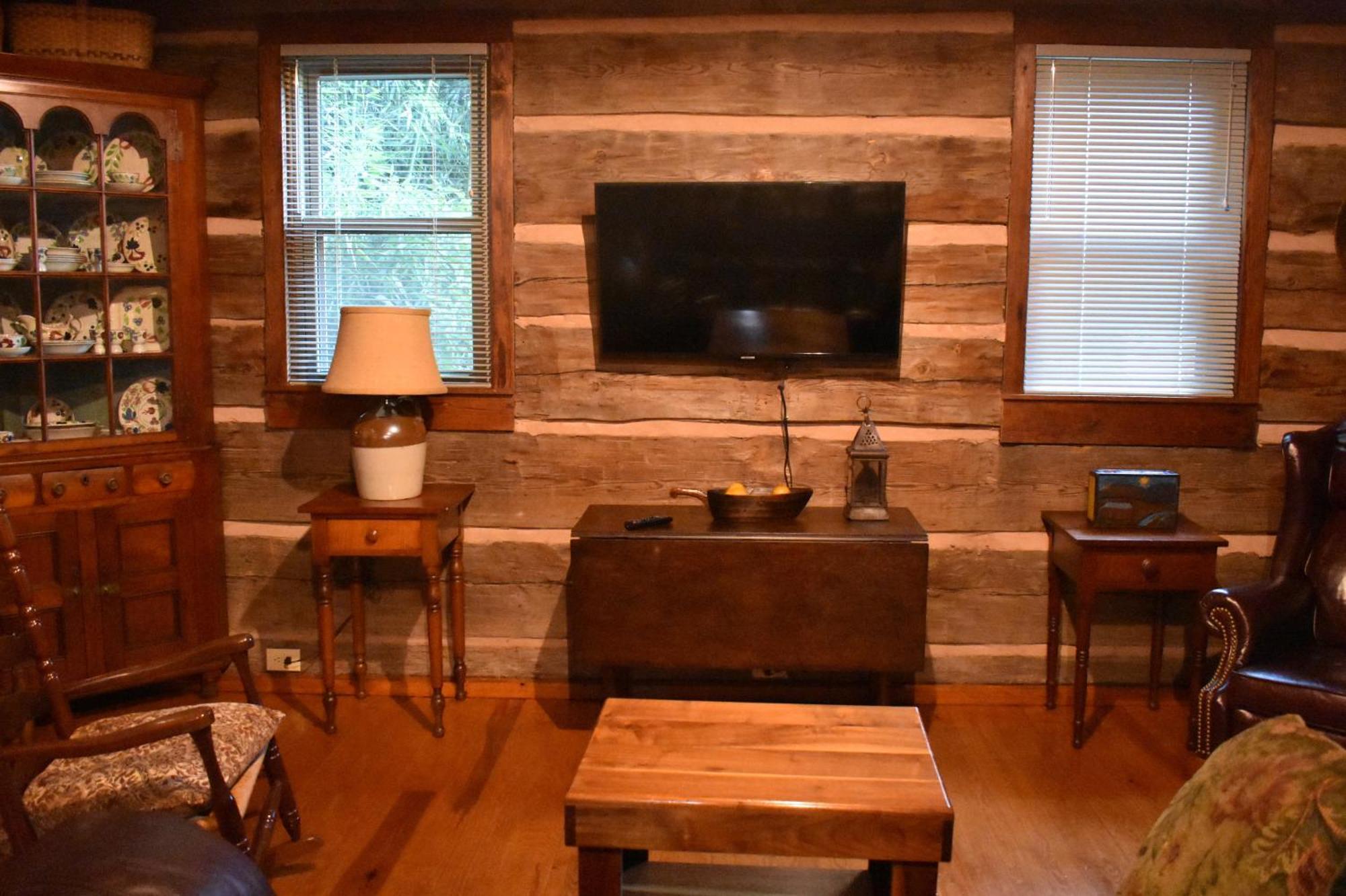 Restored1850S Log Cabin, With Gazebo And Gardens! 1 Mile To Downtown Weaverville Exterior photo