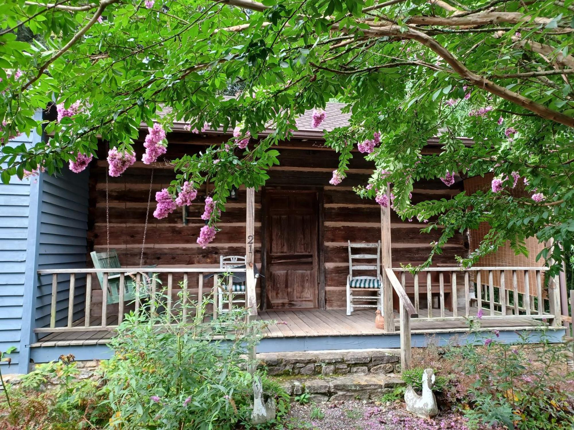 Restored1850S Log Cabin, With Gazebo And Gardens! 1 Mile To Downtown Weaverville Exterior photo